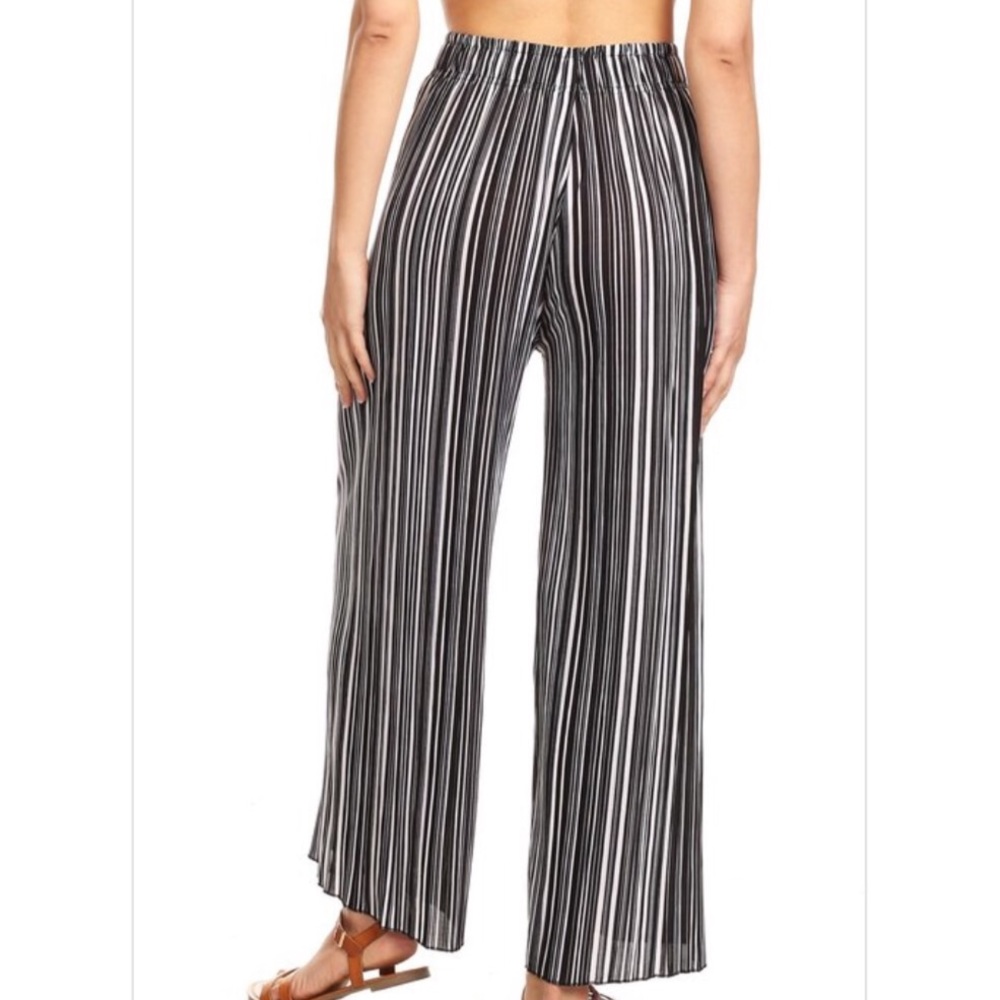 One size fits most! Grey striped palazzo pants.Bundle only item! - Picture 4 of 7